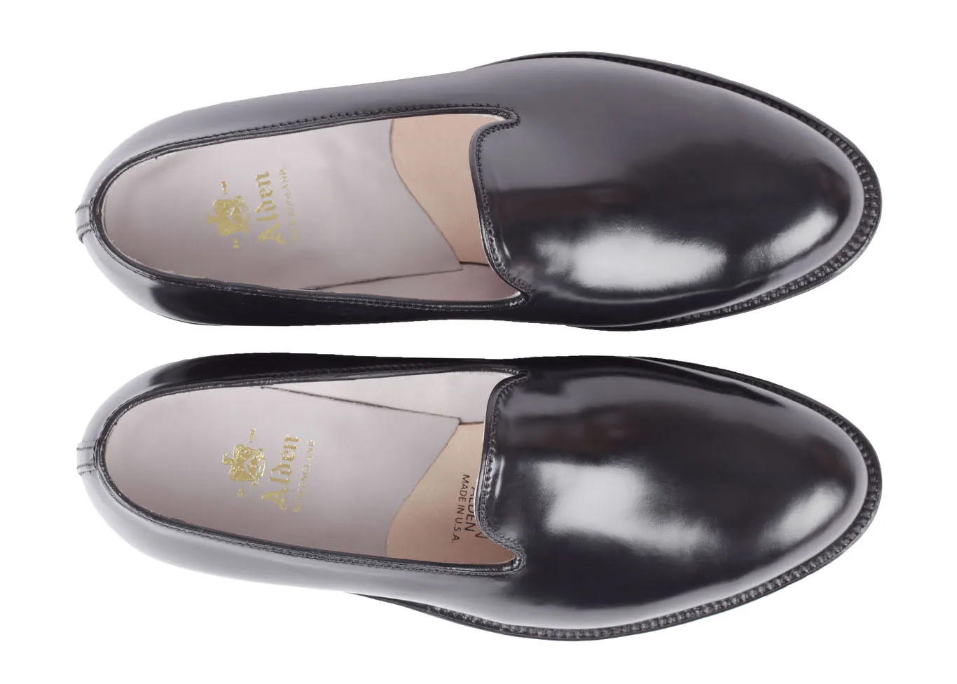 8815 E - Wholecut Loafer - Black