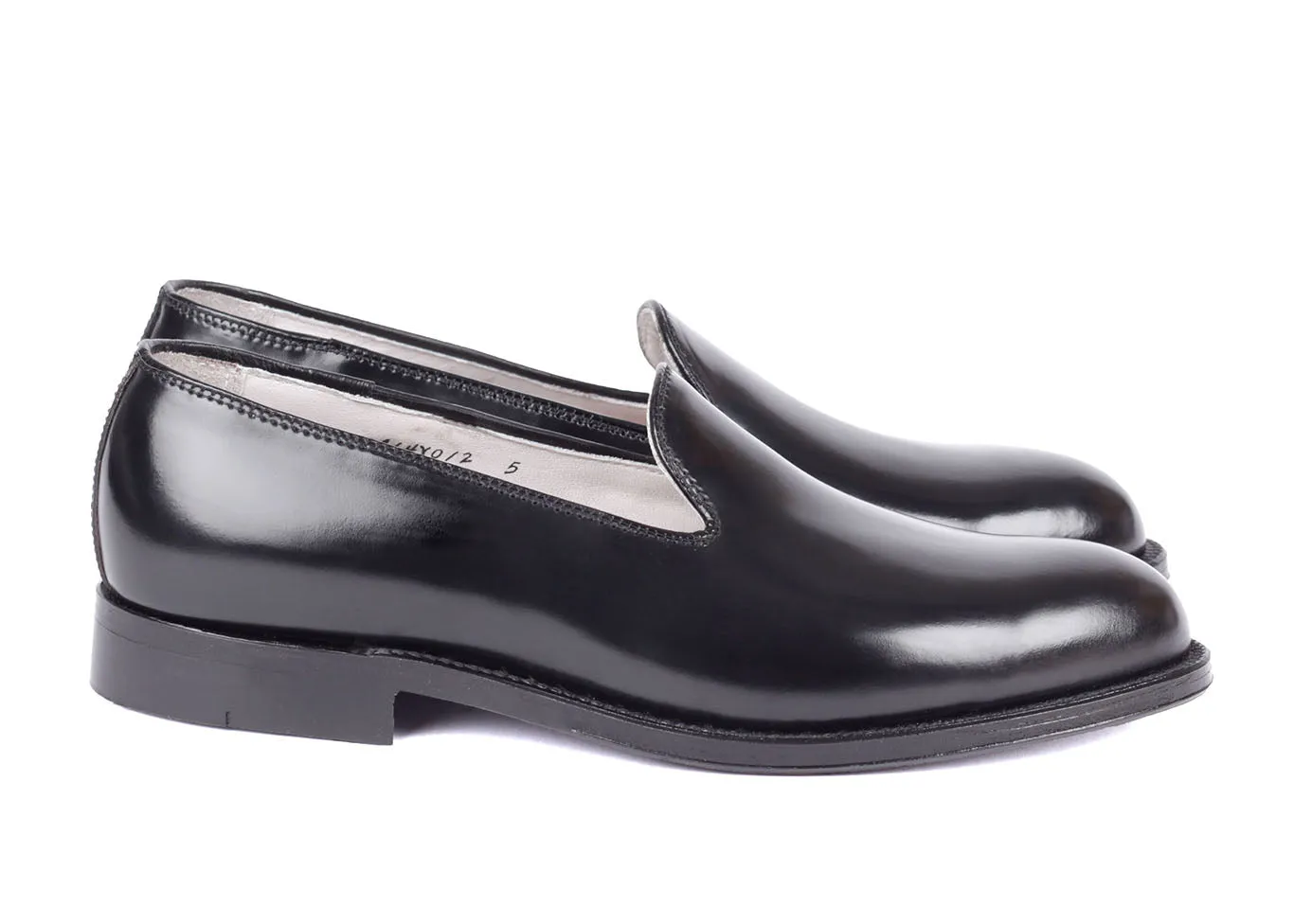 8815 E - Wholecut Loafer - Black