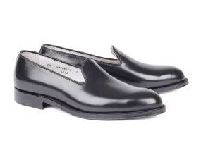 8815 E - Wholecut Loafer - Black