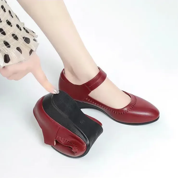 Classic low wedge heel casual shoes