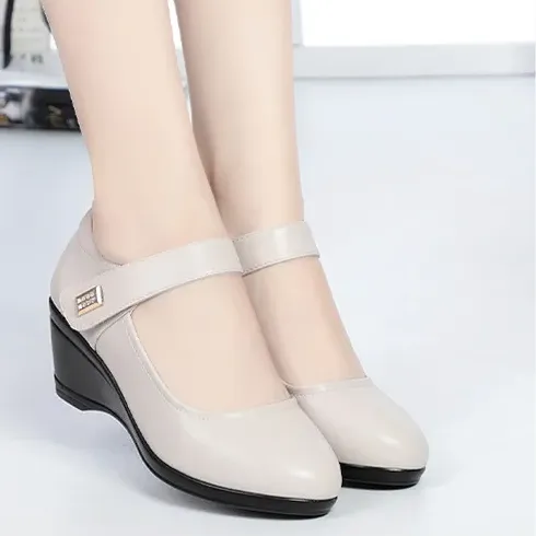 Classic low wedge heel casual shoes