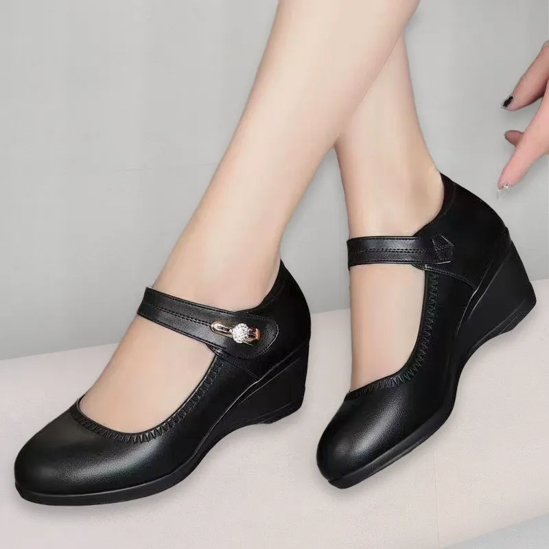 Classic low wedge heel casual shoes