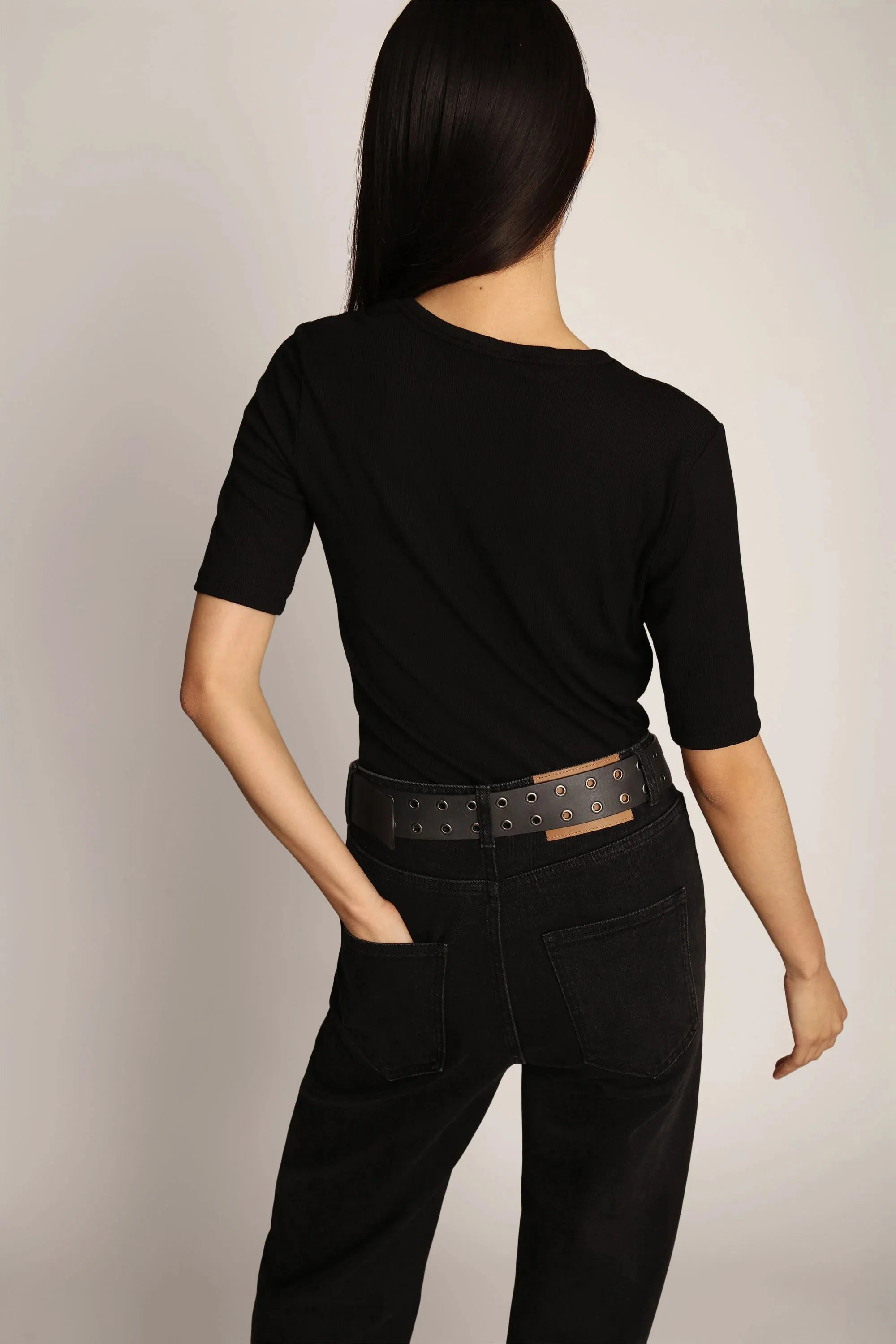 Mutula - Black