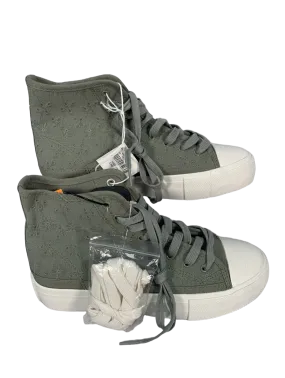 Shoes Sneakers By American Eagle  Size: 7.5